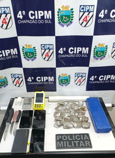 Imagem da notícia Drogas e materiais do tráfico são apreendidos em terreno baldio de Chapadão do Sul
